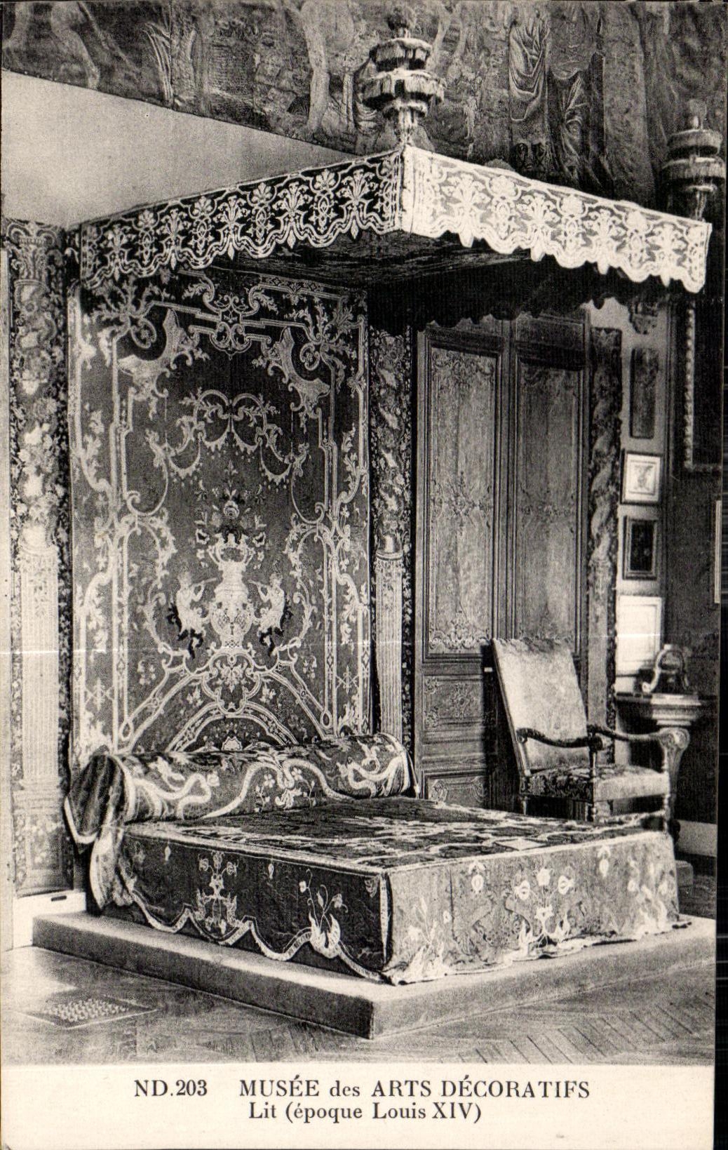 CPA Musee des Arts Decoratifs Lit