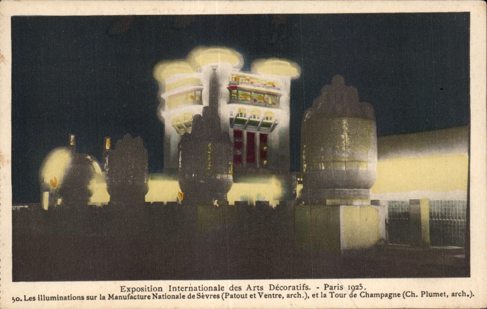 CPA Exposition Internationale des arts Decoratifs Paris 1925 les illuminations sur la manufacture Nationale de Sevres
