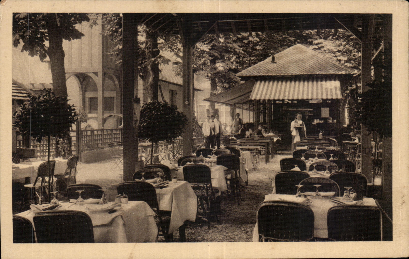 CPA Exposition Internationale des arts Decoratifs Paris 1925 Pavillon et Restaurant du berry nivernais