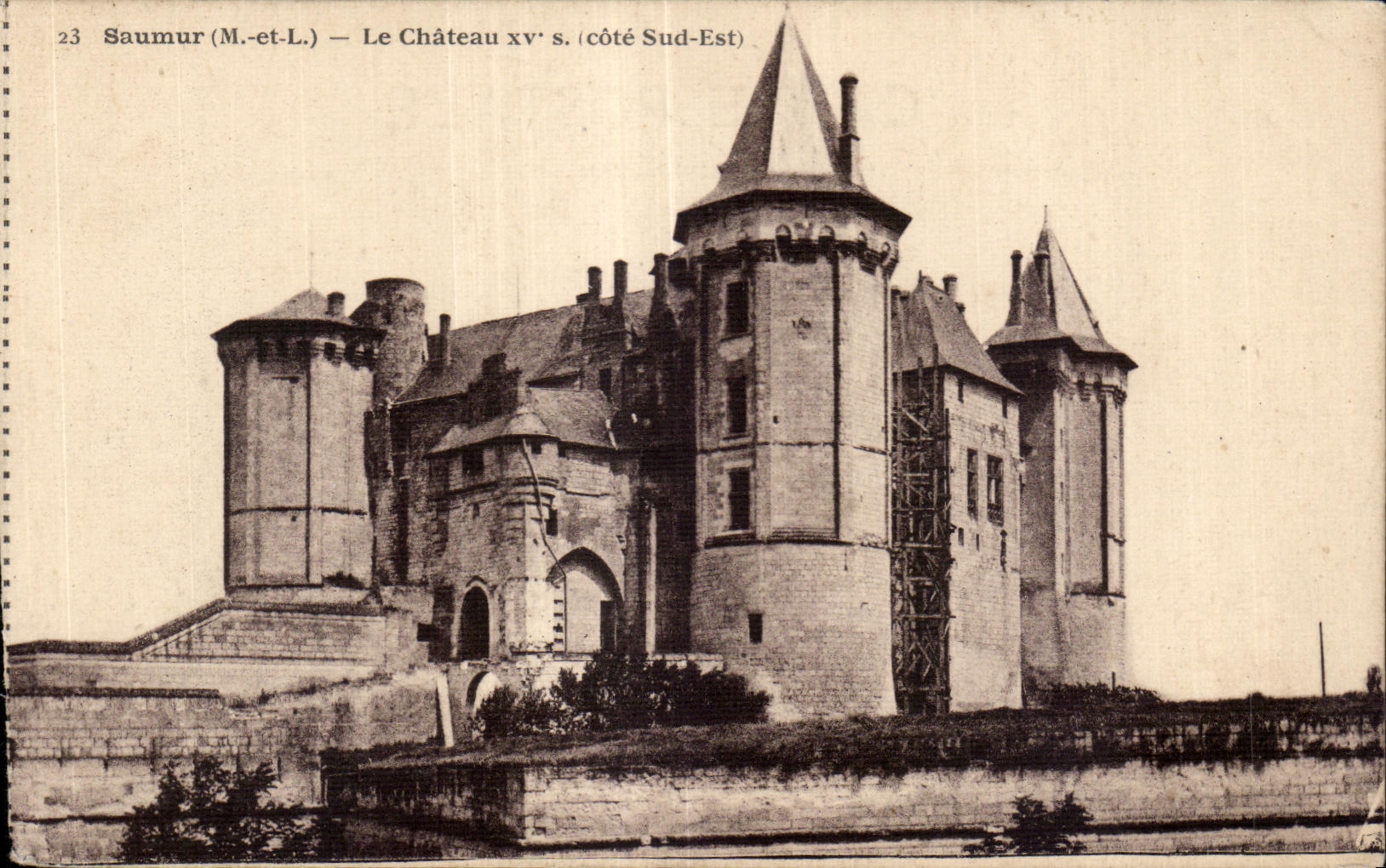 CPA Saumur Le Chateau (Cote Sud-Est)