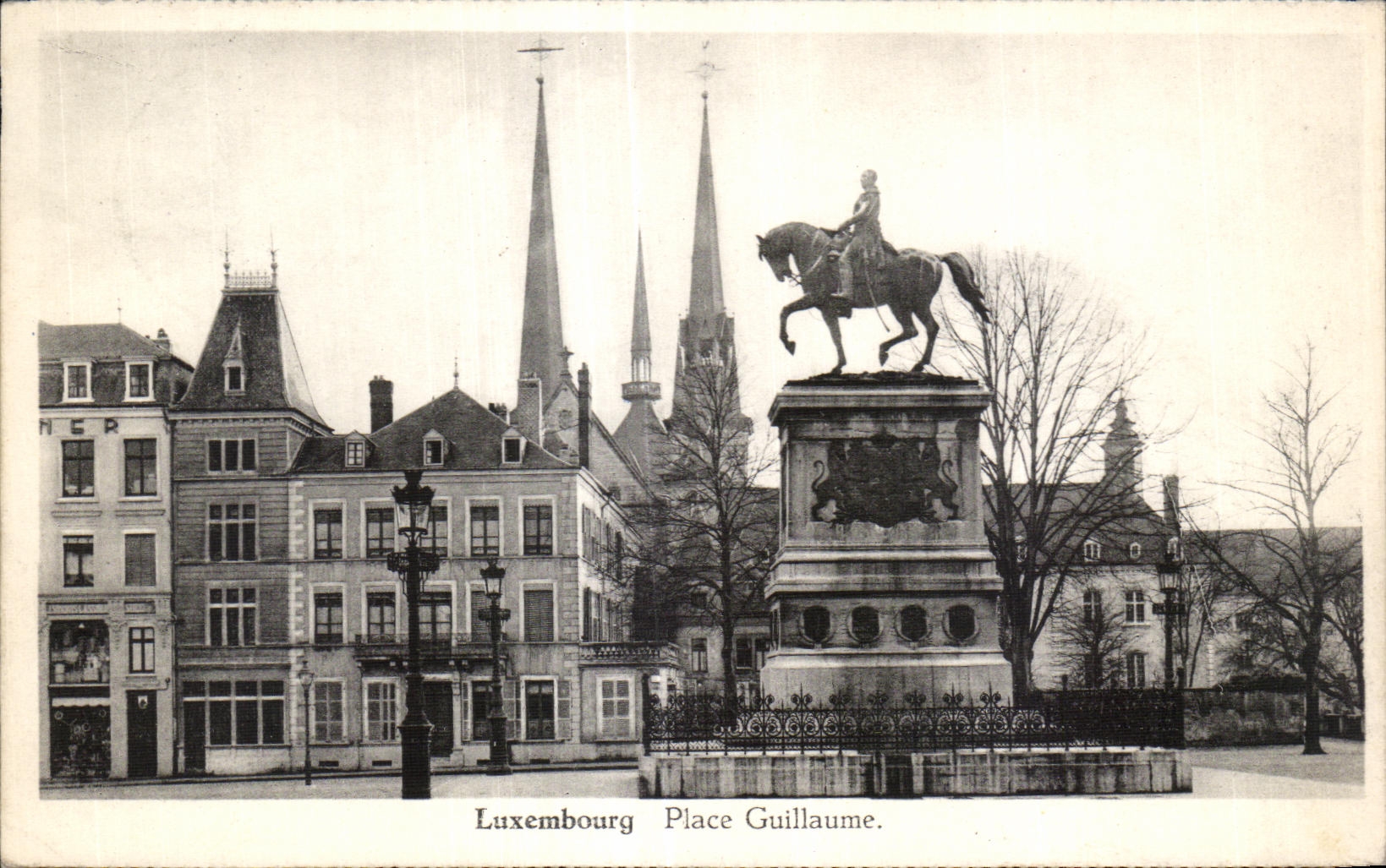 CPA Luxemborg Places Guillaume