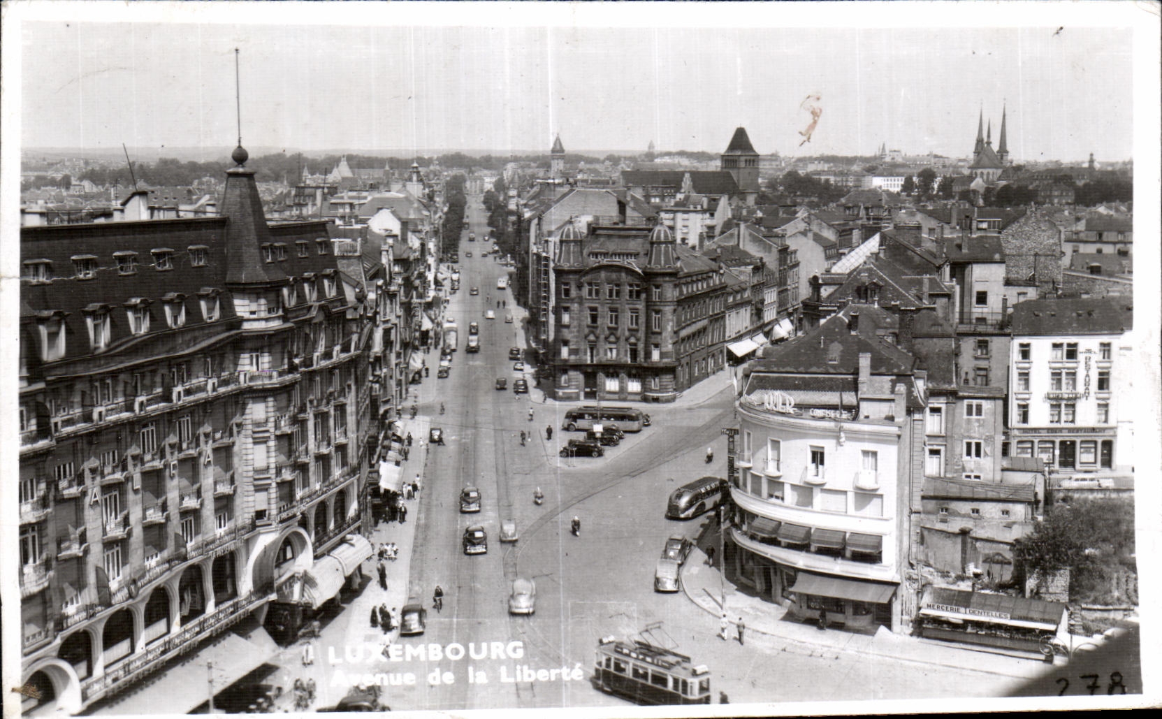 CPA Luxemborg Avenue of freedom