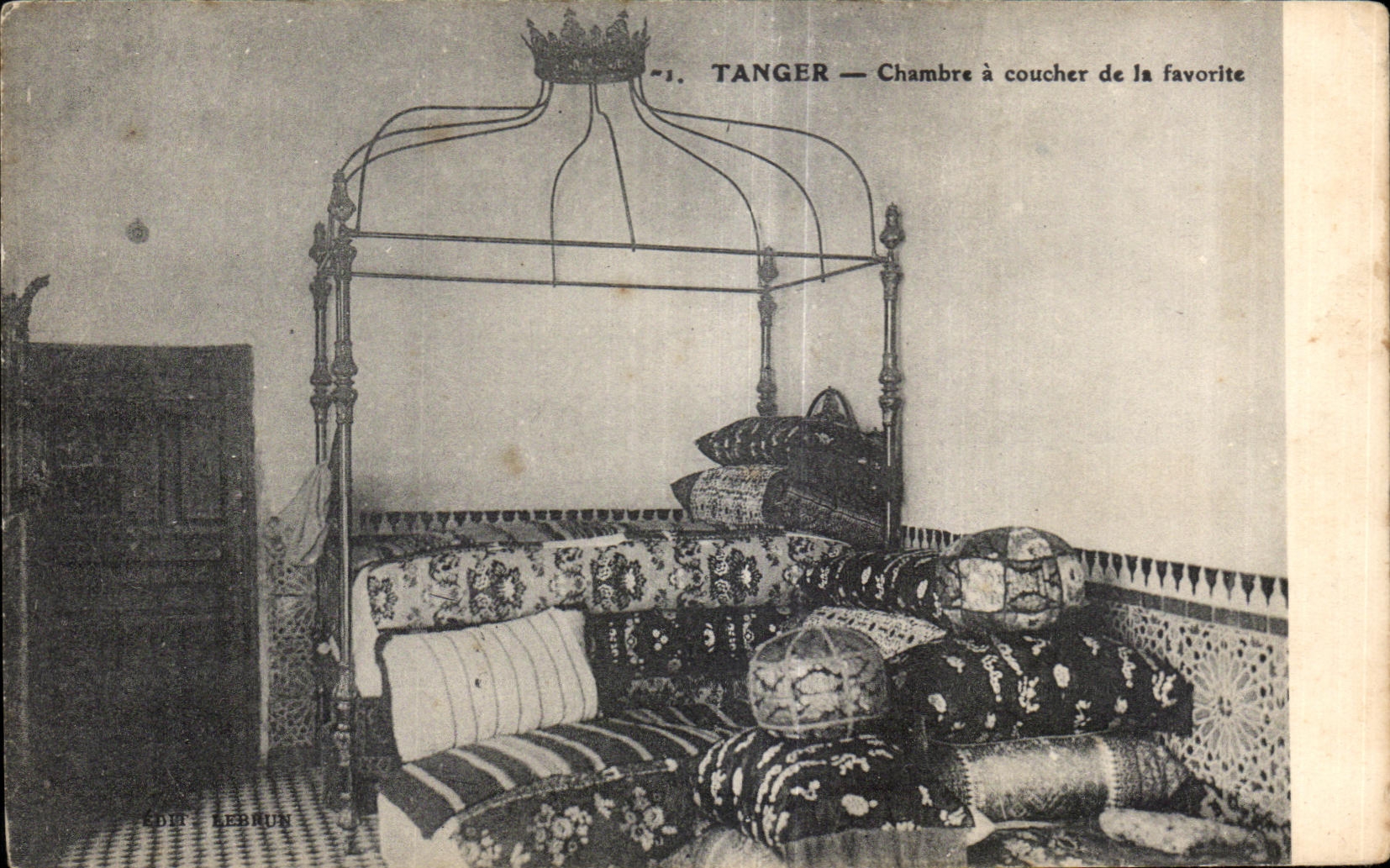 CPA Maroc Tanger Chambre a coucher de la favorite