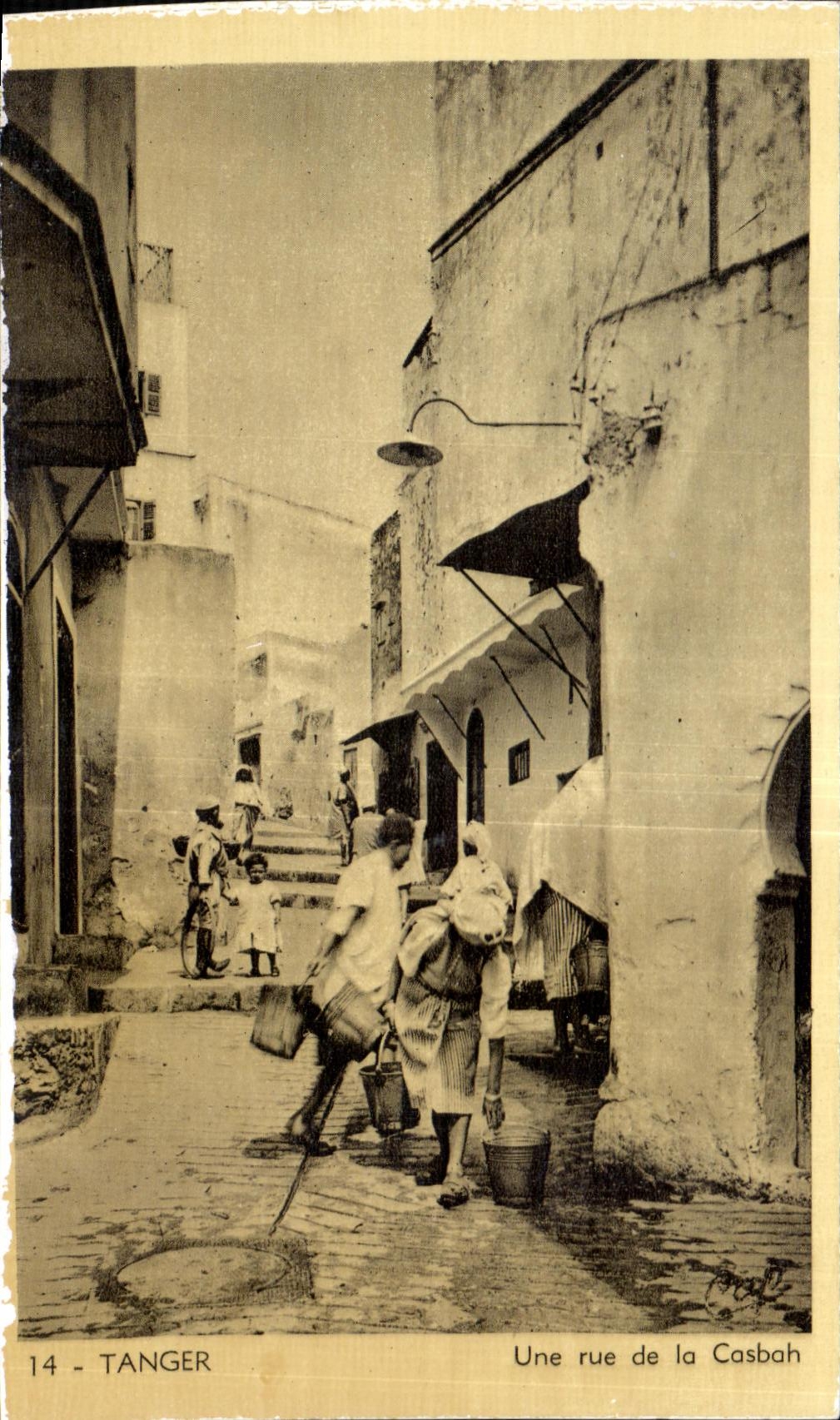 CPA Maroc Tanger Une rue de la Casbah
