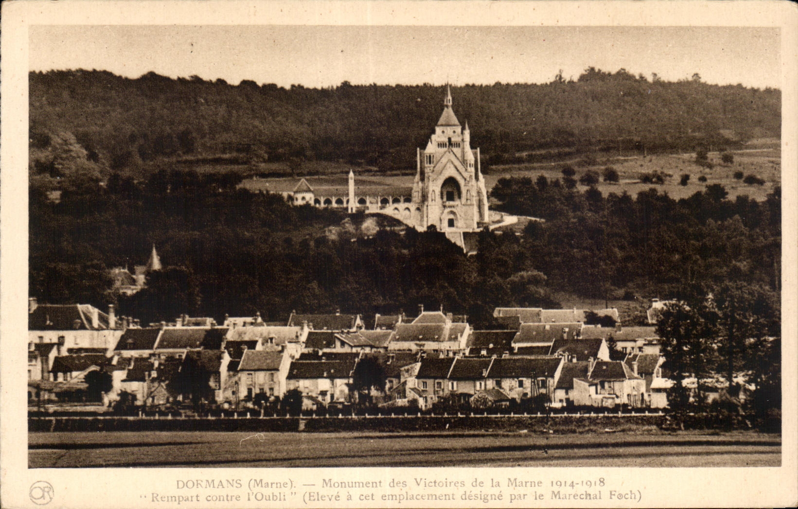 CPA Dormans (the Marne) Monument of the Victories of the Marne