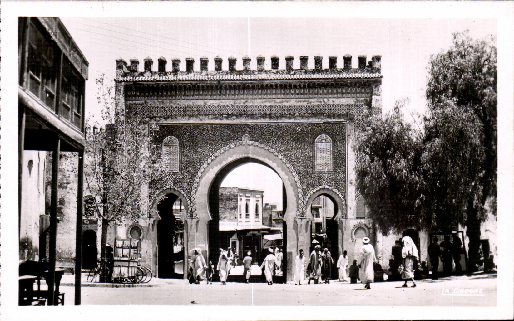 CPA Maroc Fes-Place et Porte de Bou jeloud