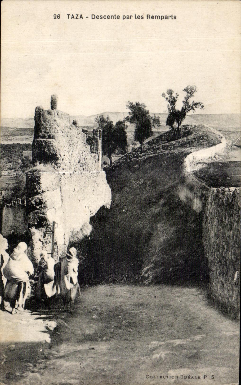 CPA Maroc Taza Descente par les Remparts