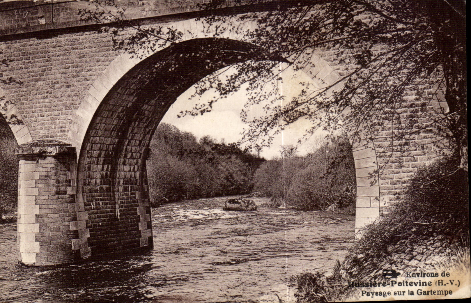 CPA Bussiere Poitevine Payeage on Gartempe