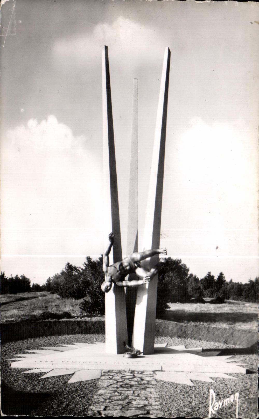 CPA Balloon Alsace Road Monument with the memory of the Volunteers Bomb disposal experts died for France