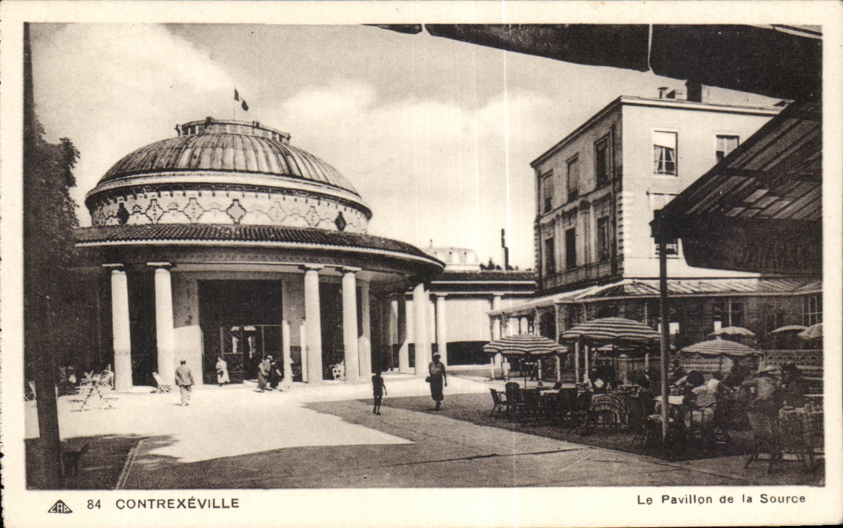 CPA Contrexeville (the Vosges) House of the source