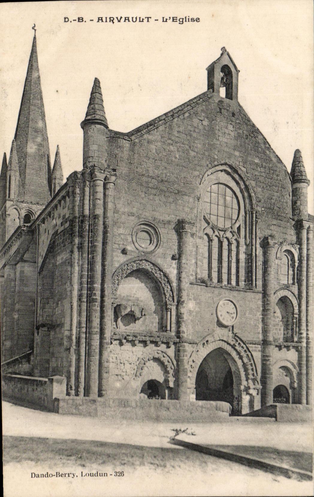 CPA Airvault L Eglise
