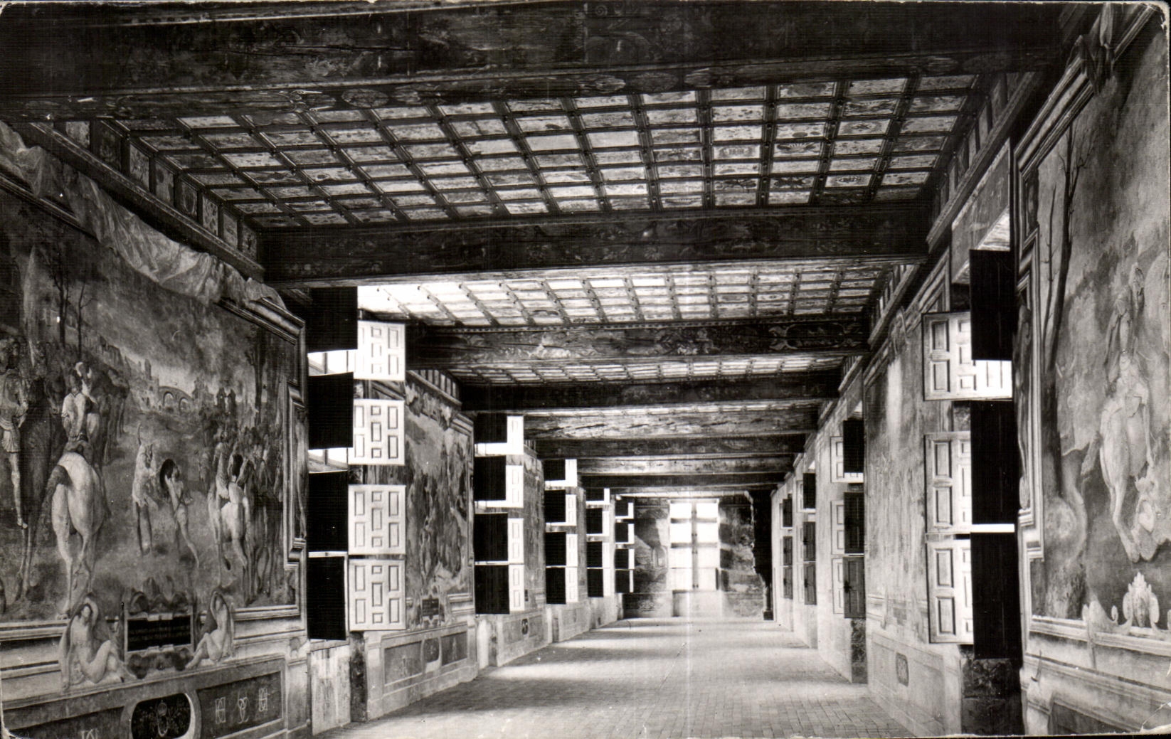 CPA Oiron the Castle (XVI and XVII) Gallery of Wing Northern