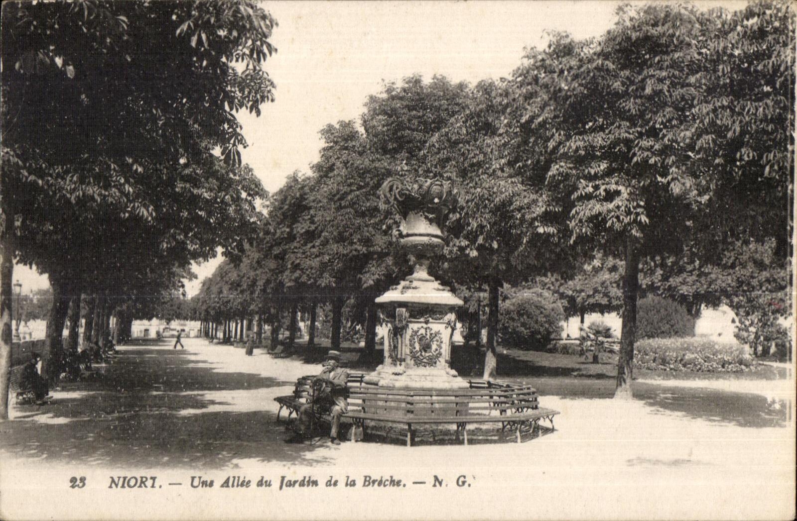CPA Niort Allee of the Garden of the Breach