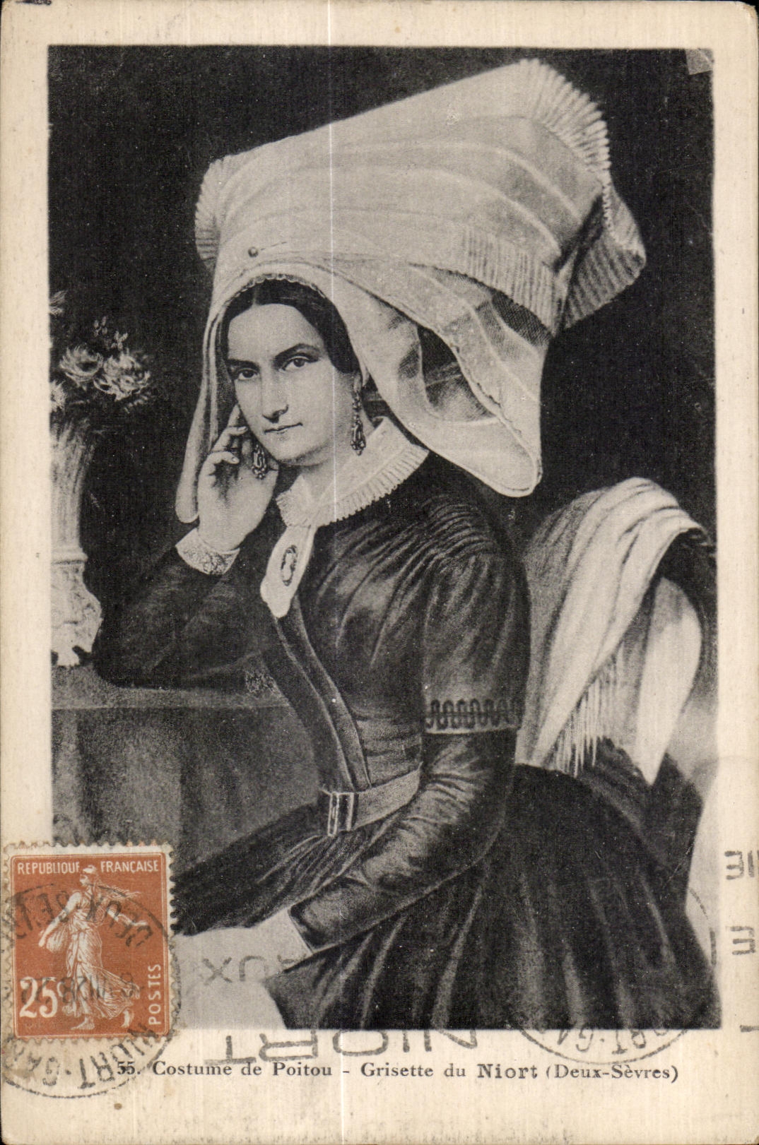 CPA Costume of Poitou Grisette of Niort Folklore Costume