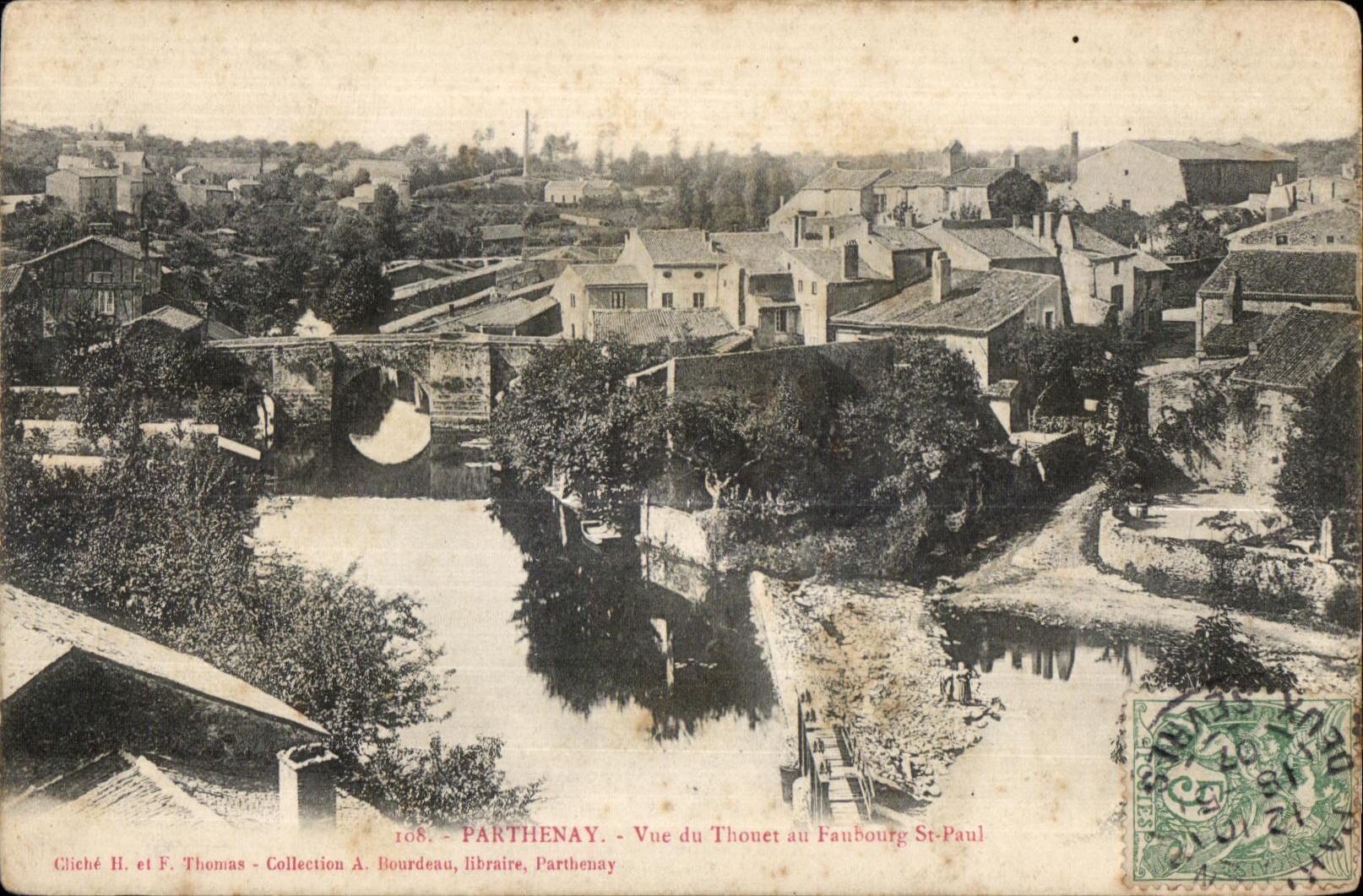 CPA Parthenay Seen Of Thouet in the Suburb St Paul