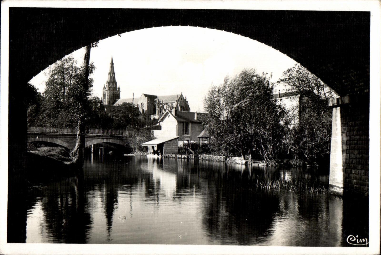 CPA Saint Maixent School Separates It Niort under the Bridge of the Way of