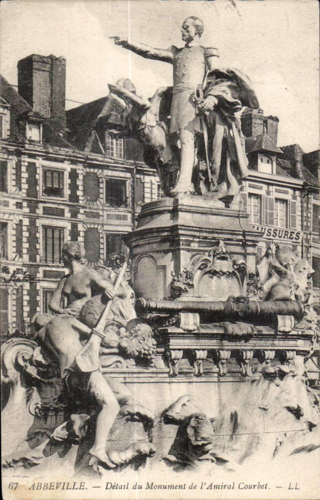 Abbeville - Detail of the Monument of admiral Courbet - CPA