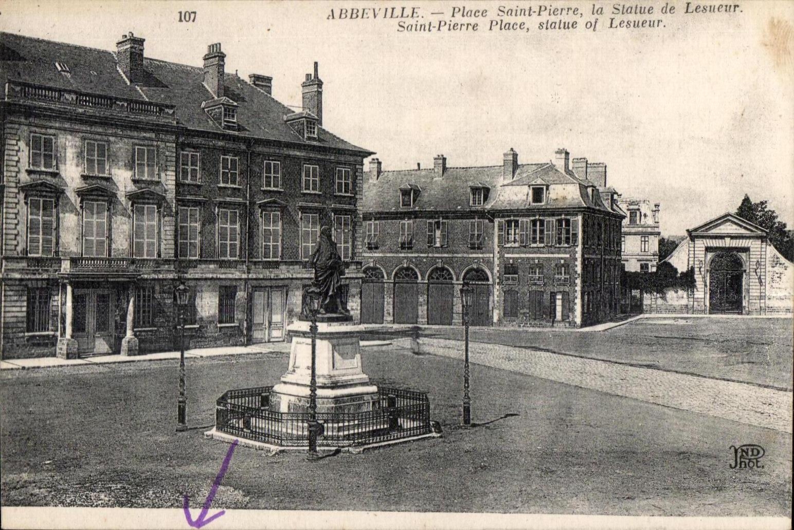 Abbeville - Place Holy Pierre Statue of Lesueur - CPA