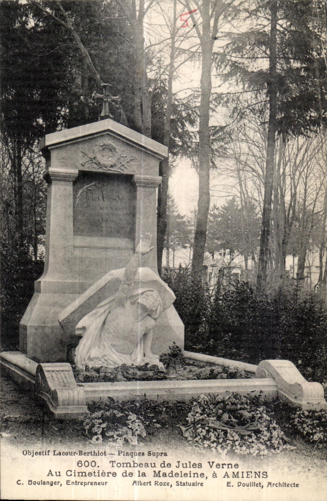 Amiens - Tombeau de Jules Verne Cimetiere de la Madeleine - CPA