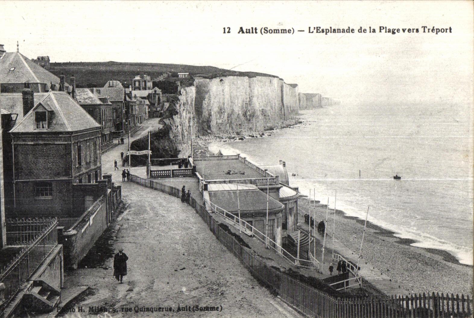 CPA Ault (Somme) Esplanade of the Beach towards Treport