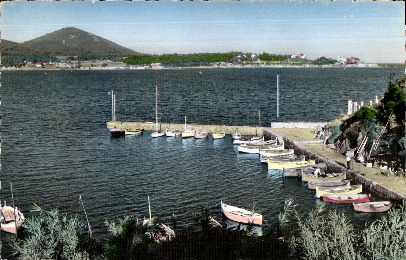 Agay - el puerto y los caminos - CPA