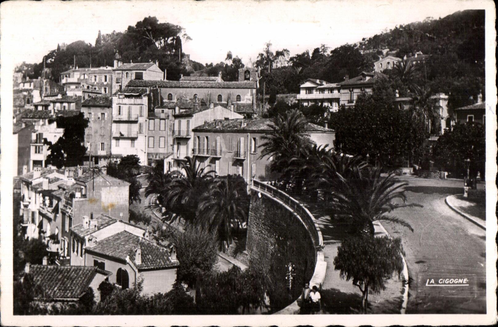 Bormes les Mimosas - Place Gambetta - CPA