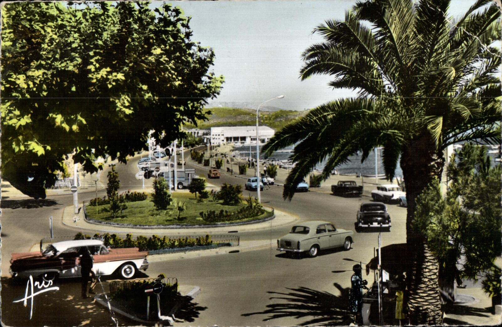 Bandol - Rond Point du Port - CPSM