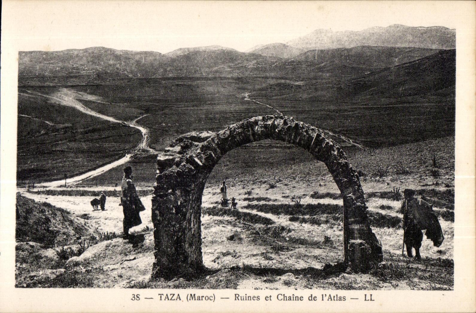 CPA Taza Morocco Ruins and Chain of I Atlas