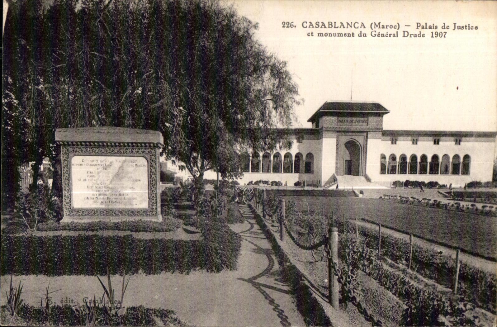 CPA Casablanca Maroc Palais de Justice et Monument du General Drude 1907