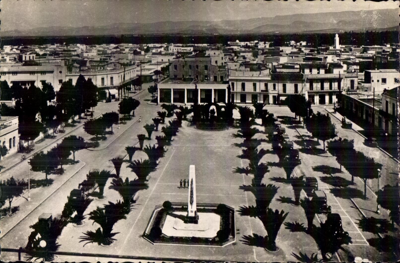 CPA Morocco Oujda Places Clemenceau and sight Partielle