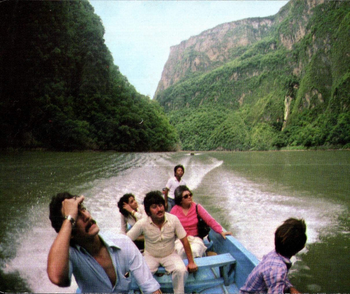 CPA Mexique Mexico Navegando pro el Canon El Sumidero chipas Boating through the Sumidero Canyon State of Chipas Mexico