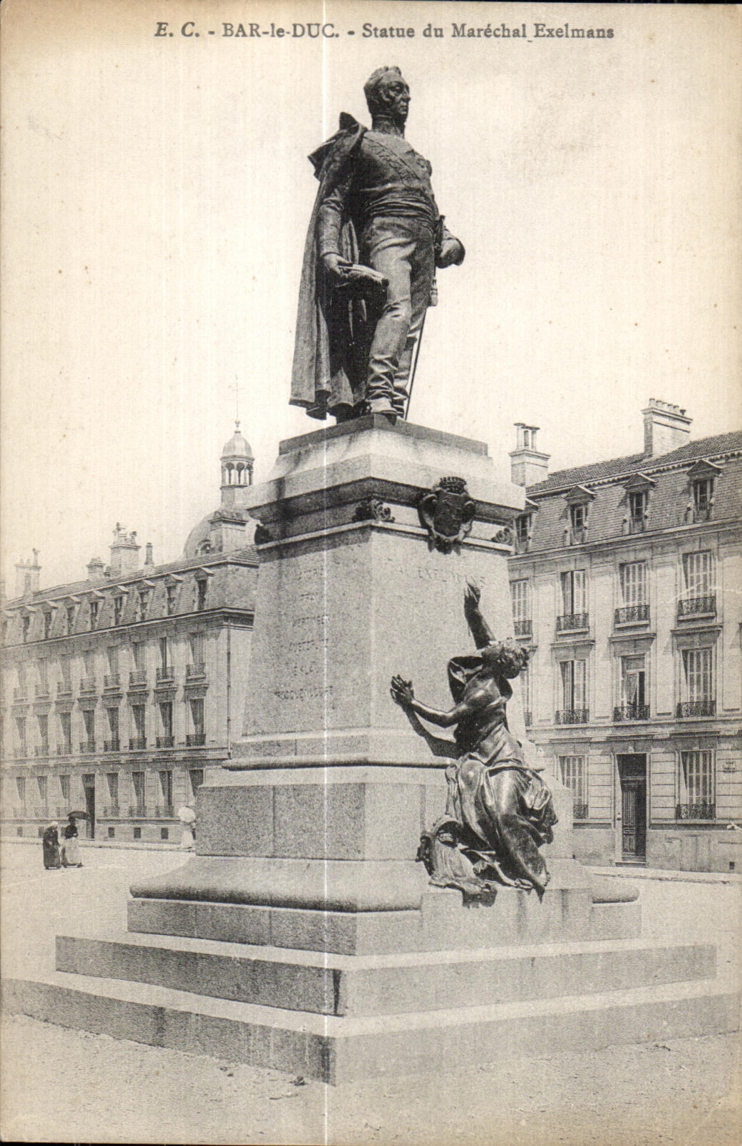 Bar the Duke - Statue of the Exelmans Marshal - CPA
