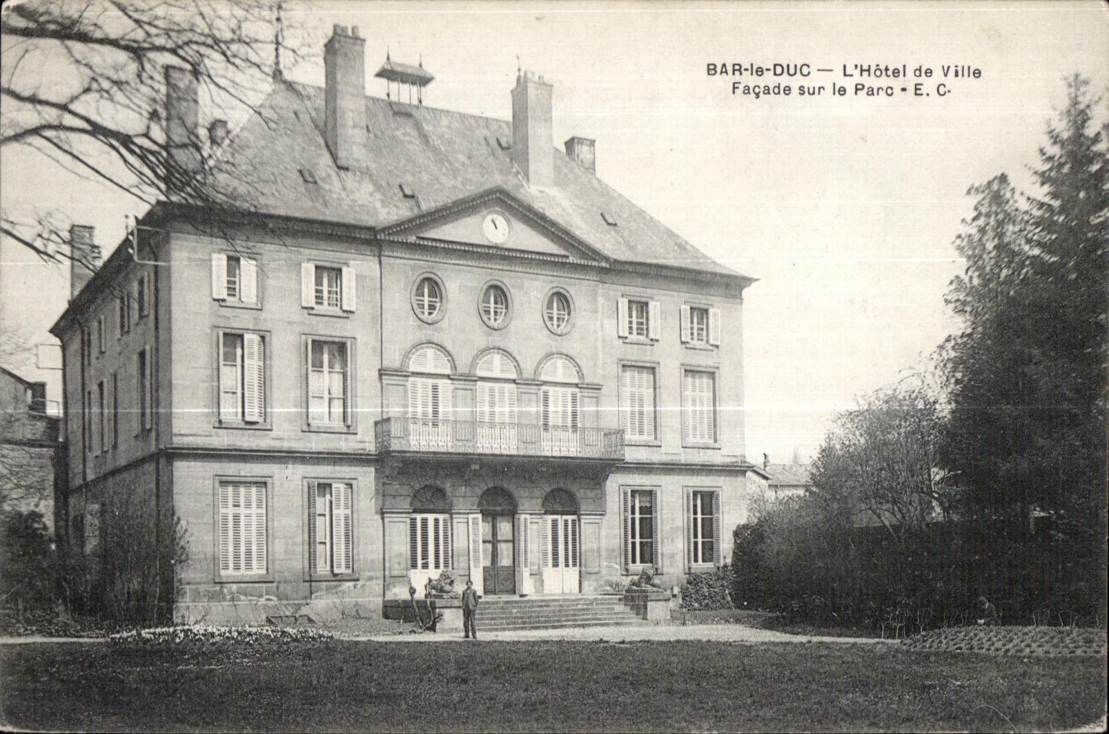 CPA Bar the Duke Town hall Frontage on the Park