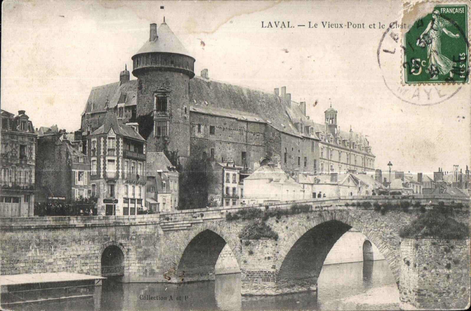 CPA Laval el puente viejo y el gato