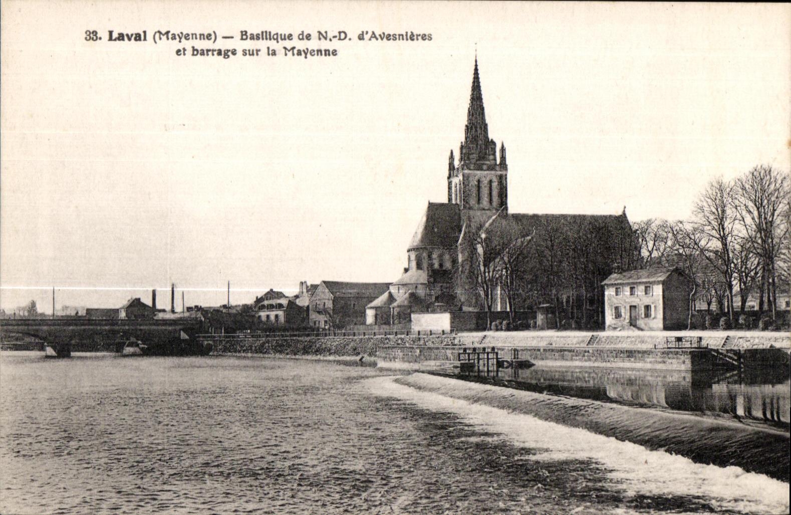 CPA Laval Mayenne Basllique de NR Avesnieres y detencion en Mayenne