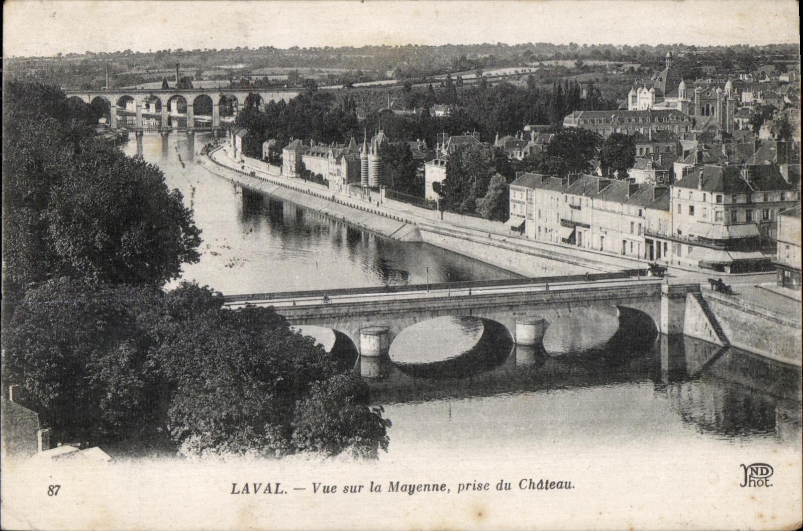 CPA Laval visto en el castillo tomado Mayenne