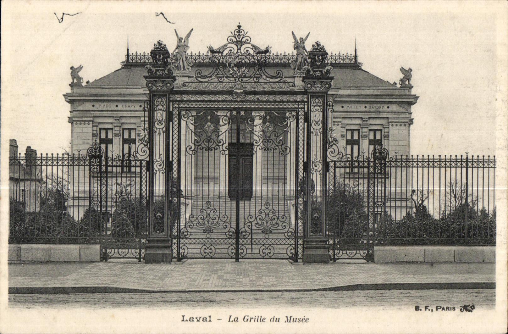 CPA Lavalla asa el museo