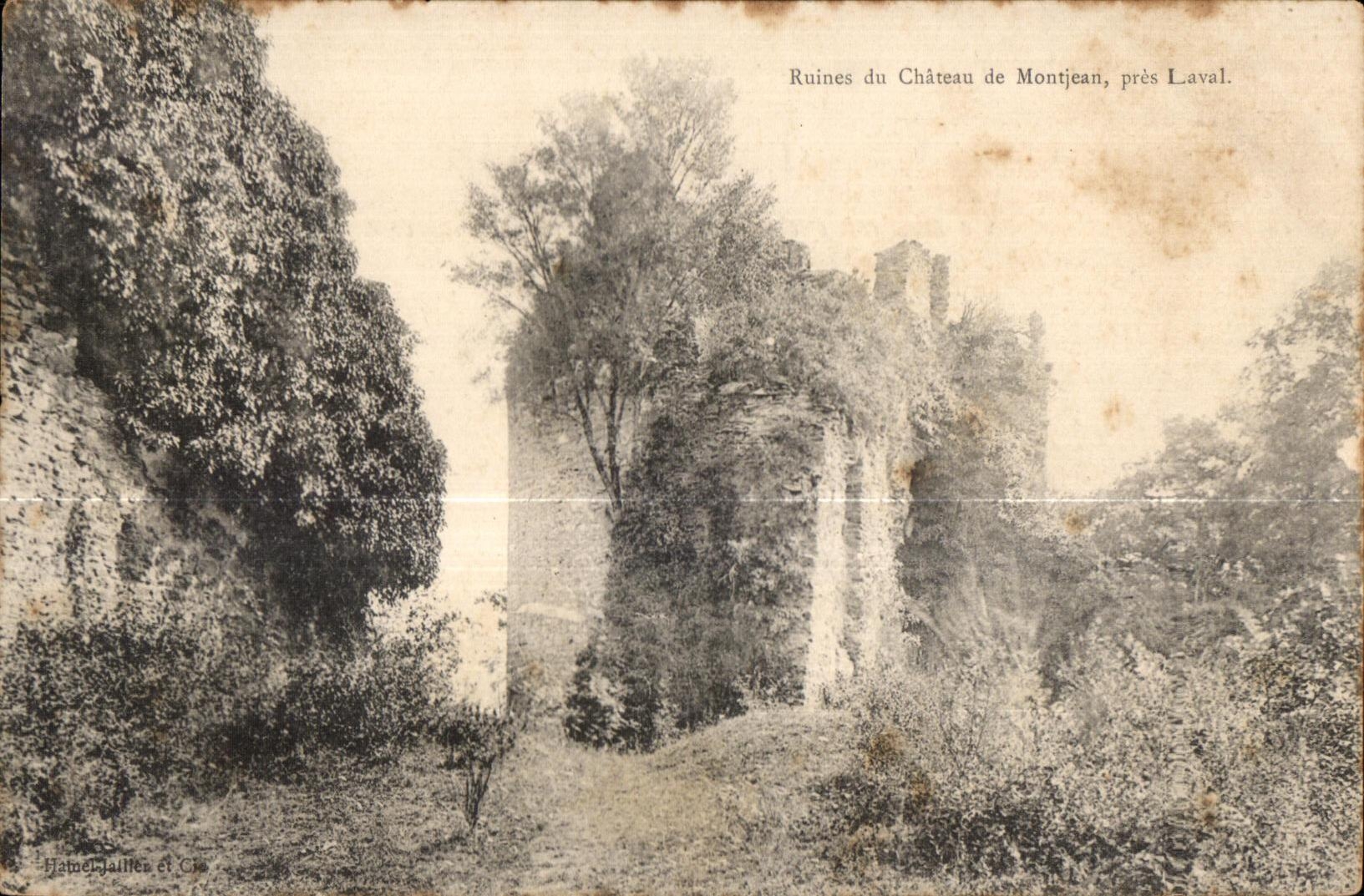 Ruinas de CPA del castillo de Laval cercano montjean