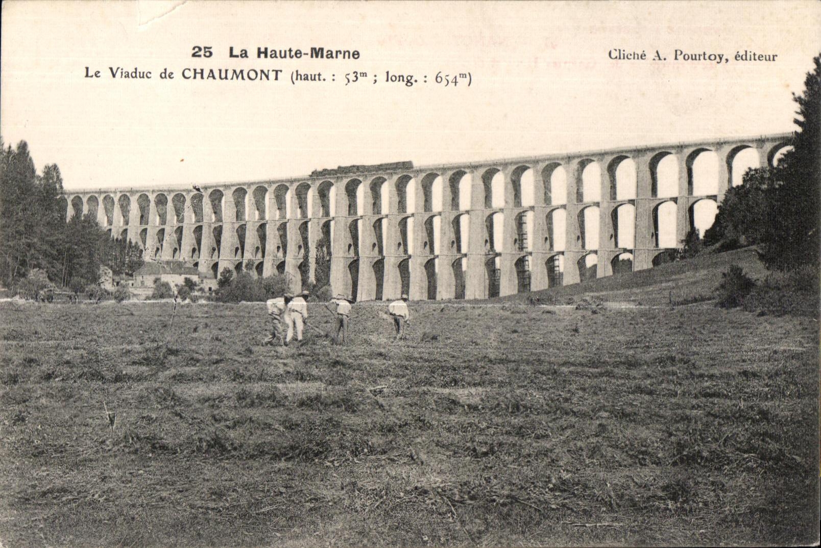 CPA Chaumont La Haute Marne Le Viaduc (animee)
