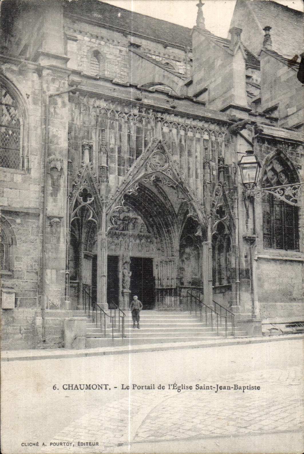 CPA Chaumont Le Portail de L Eglise Saint Jean Baptiste