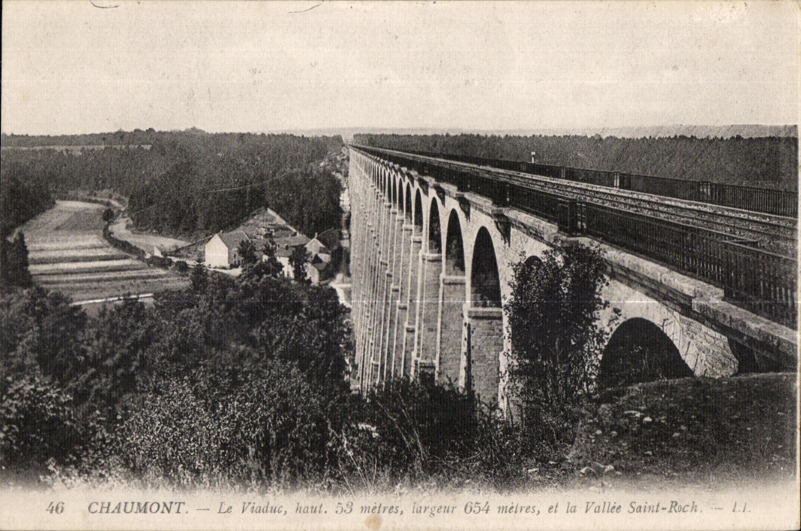 CPA Chaumont Le Viaduc Vallee Saint Roch