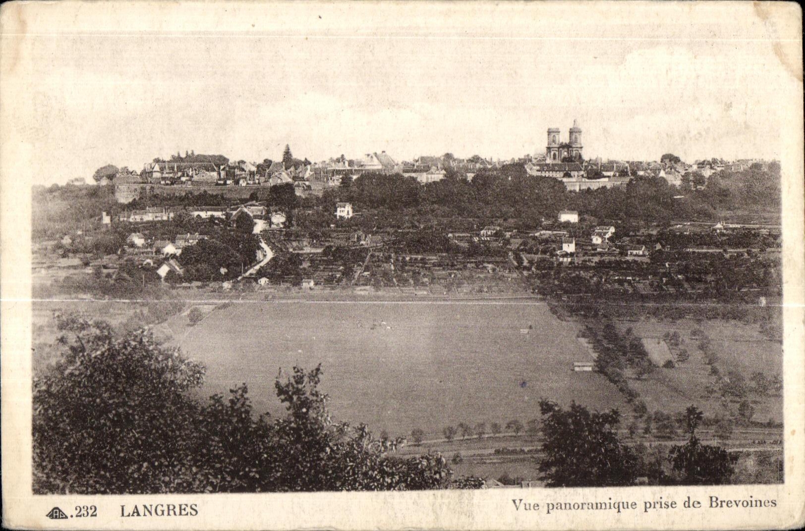 CPA Langres Vue panoramique Prise de Brevoines