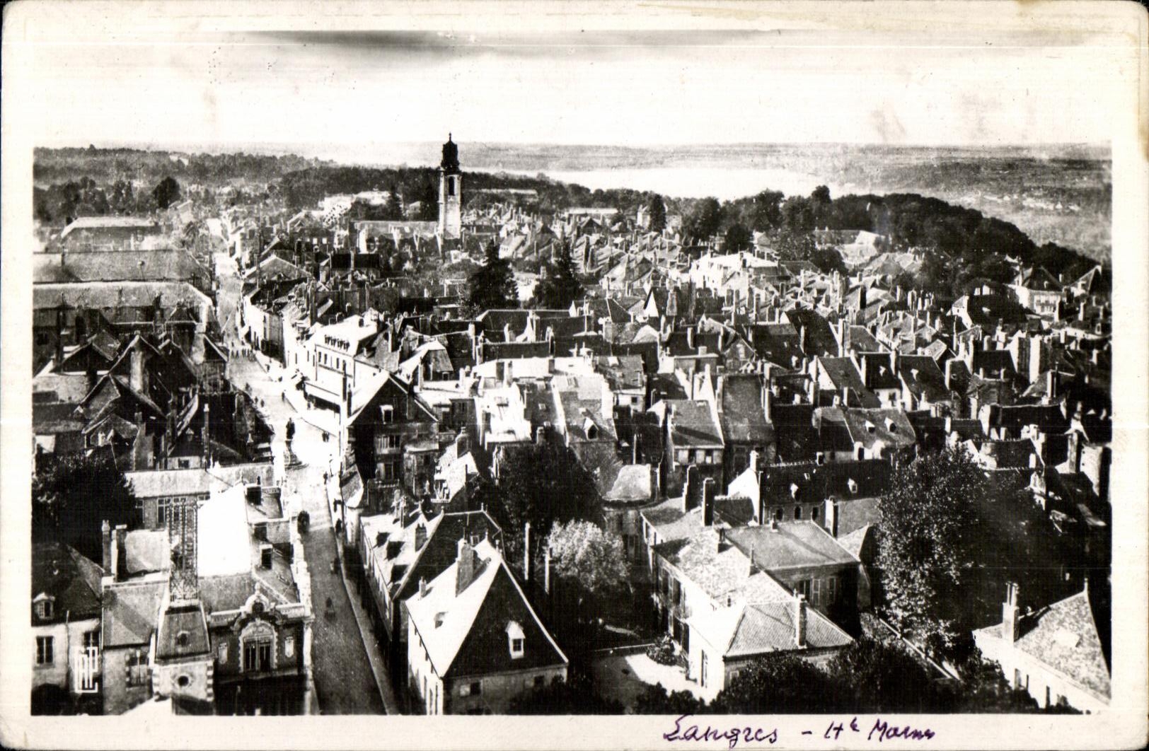 CPA Langres Panorama (Cote sub) Vu de la Cathedrale