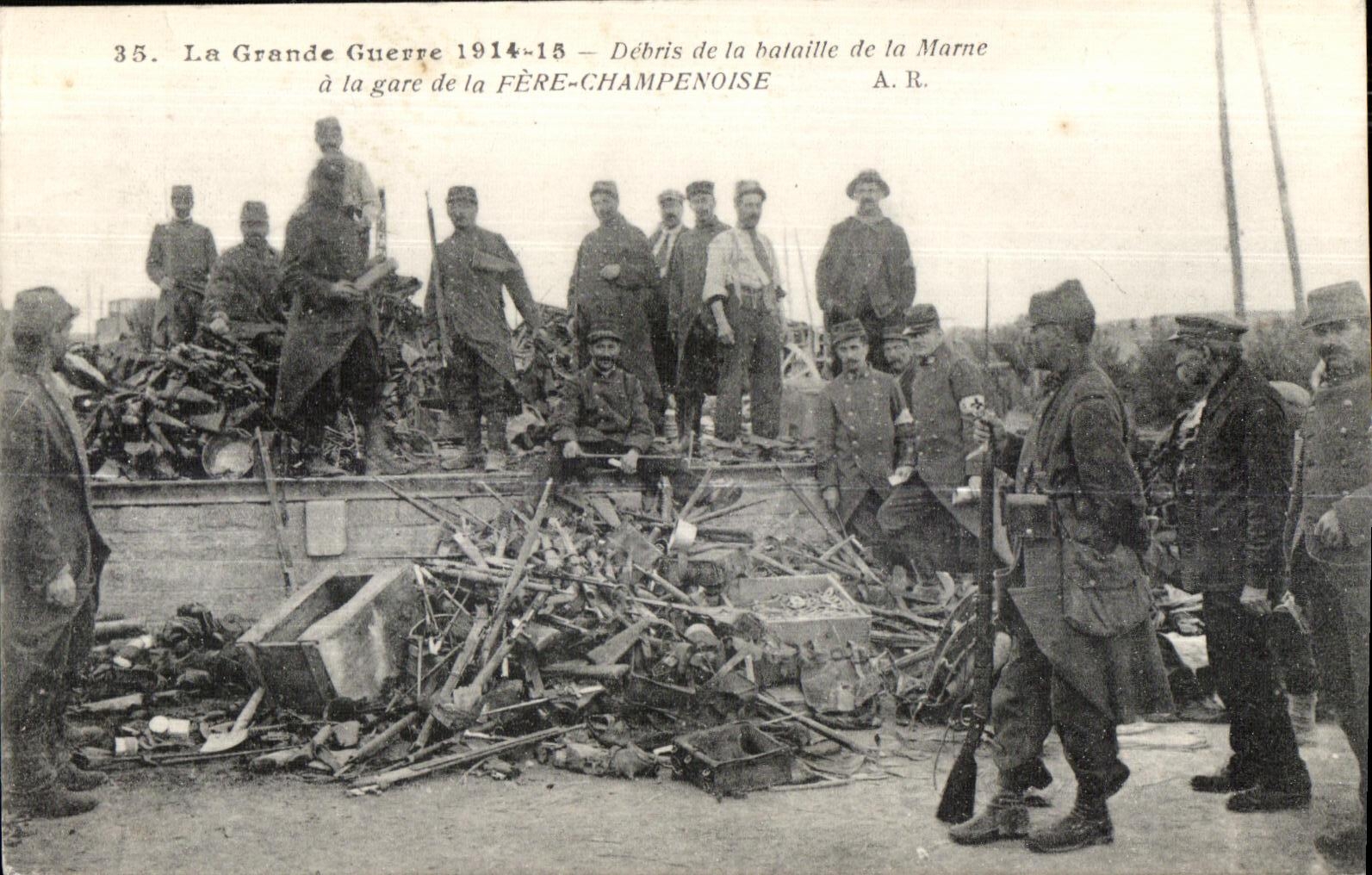 CPA the Great War Remains of the Battle of the Marne at the Champagne Station of Fere Militaria