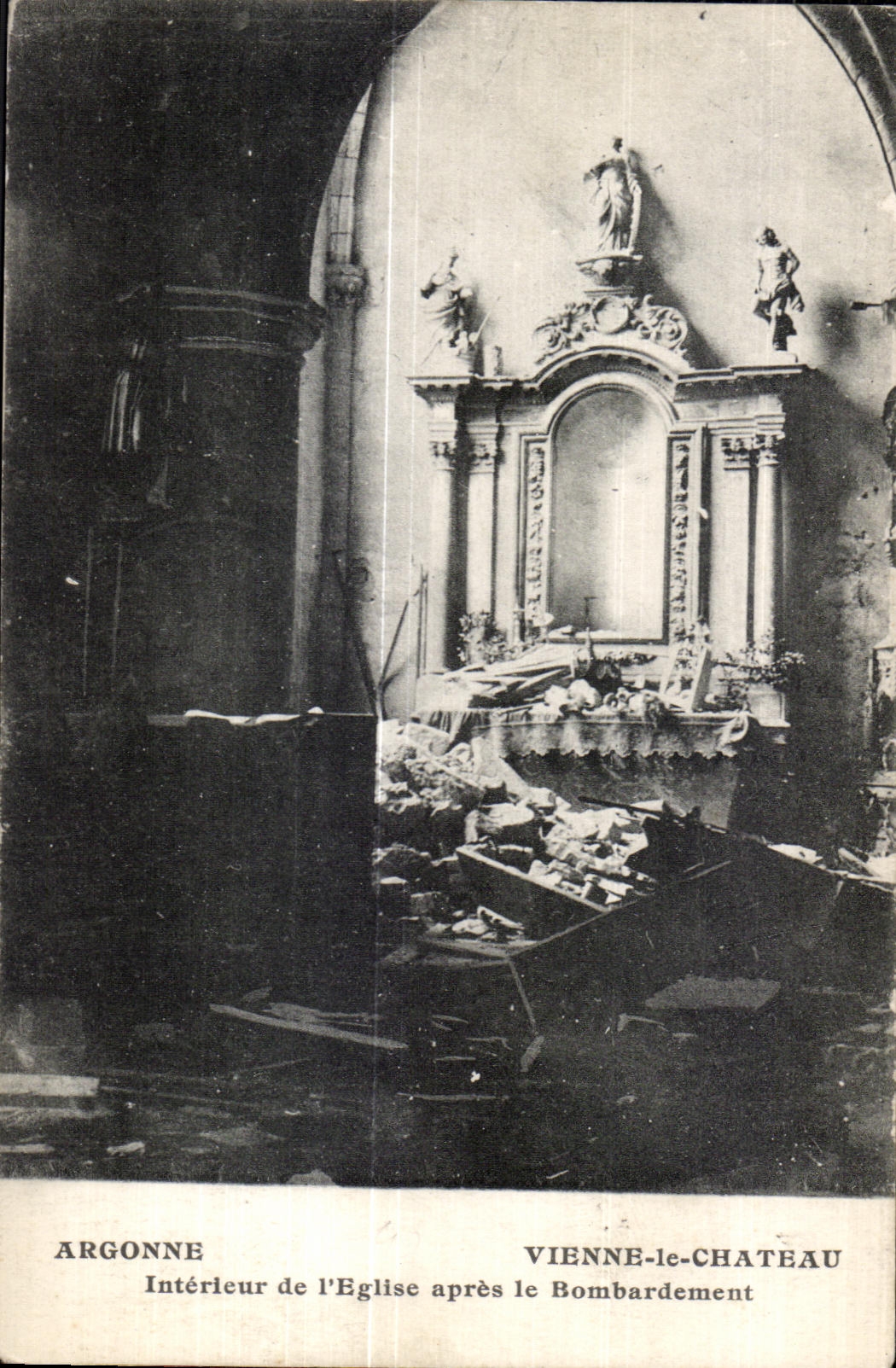 CPA Argonne Vienna the Interior Castle of I Church After the Militaria Bombardment