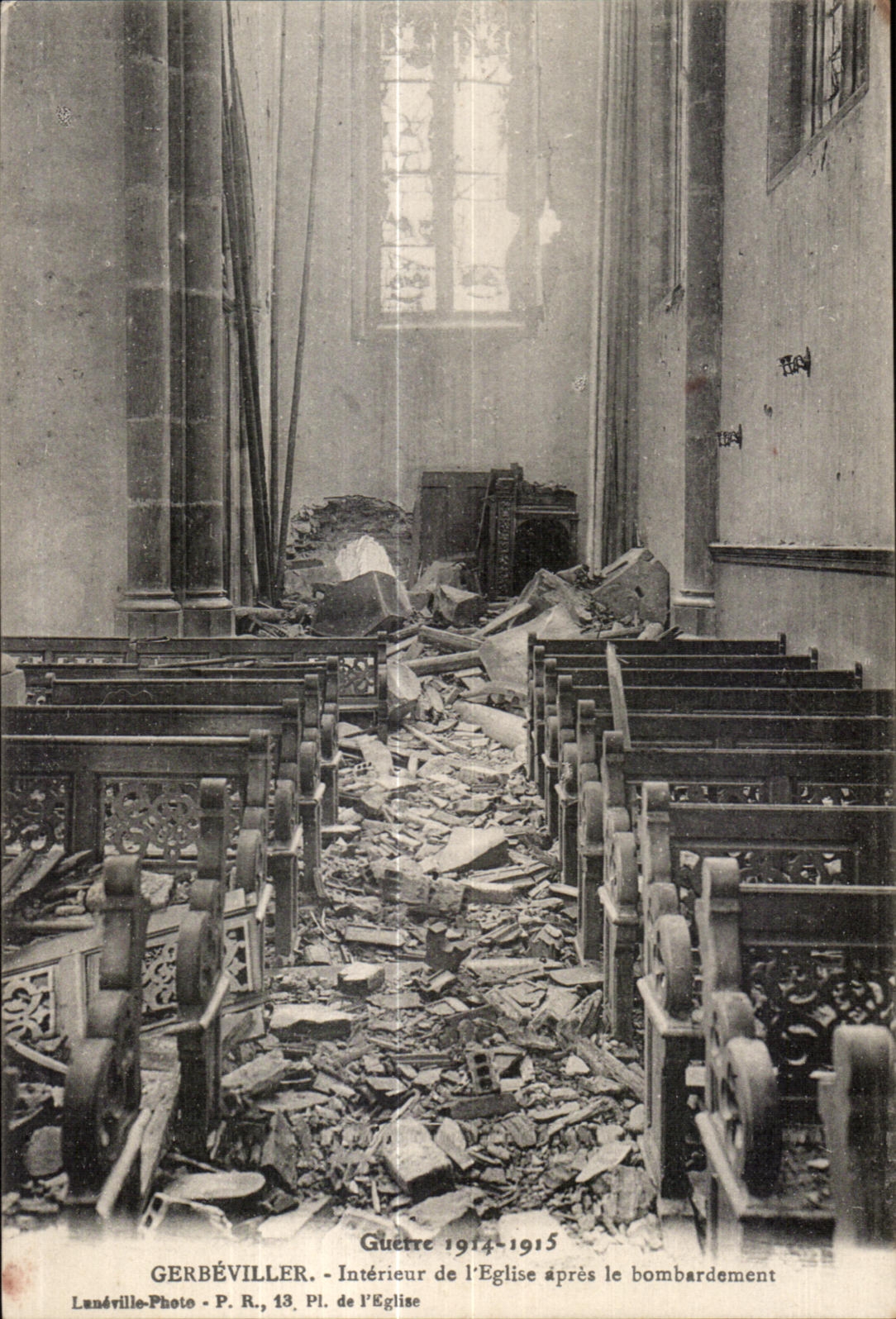CPA Militaria CPA War 1914-1915 Interior Gerbeviller of Church after the bombardment