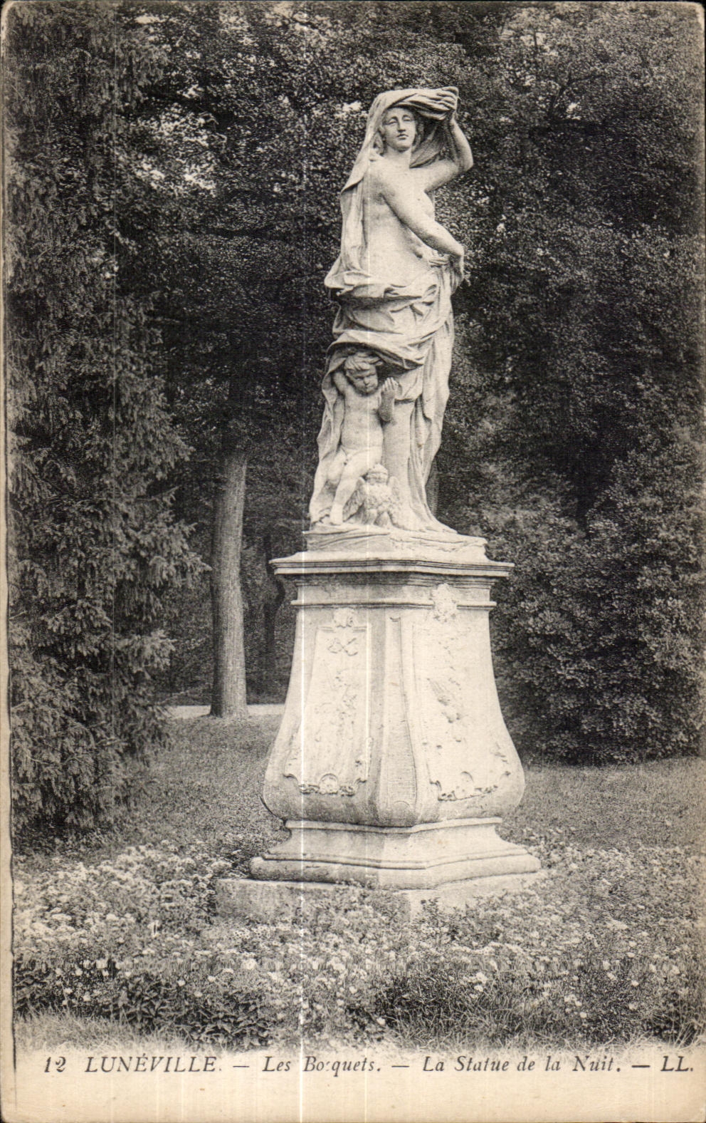 CPA Militaria CPA Loneville Borquets Statue of the Night