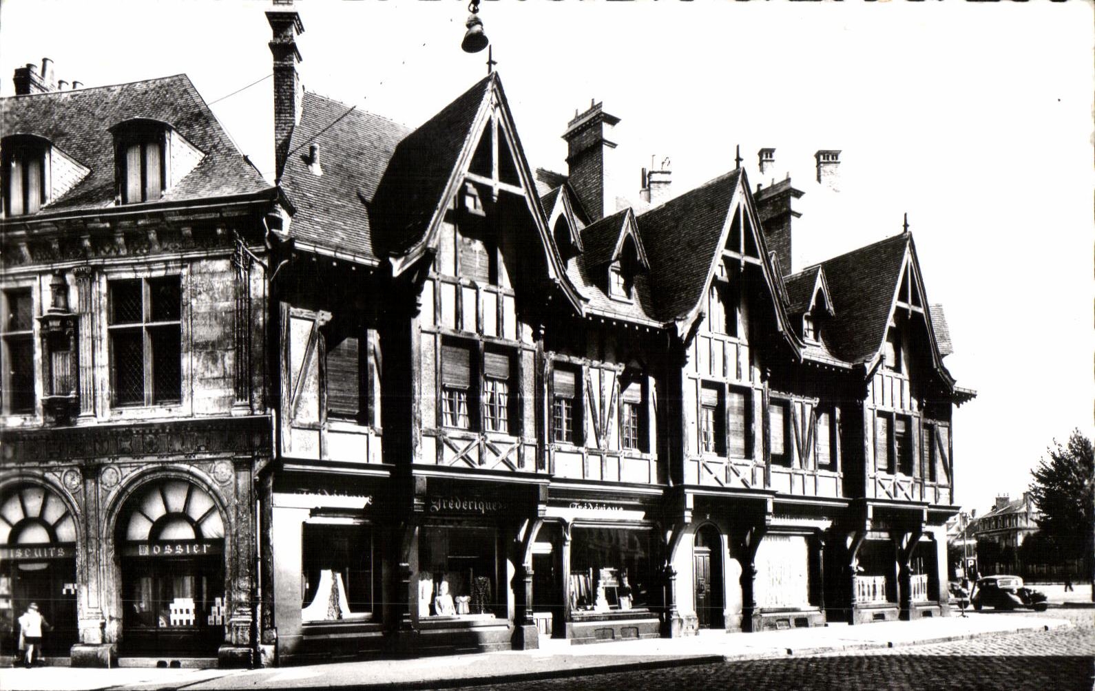 Reims the Marne Hurdy-gurdies Houses