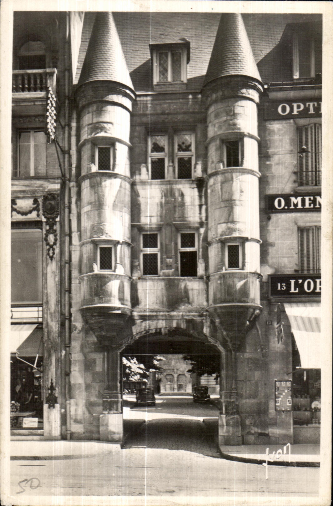 CPA Reims Gate of the Chapter
