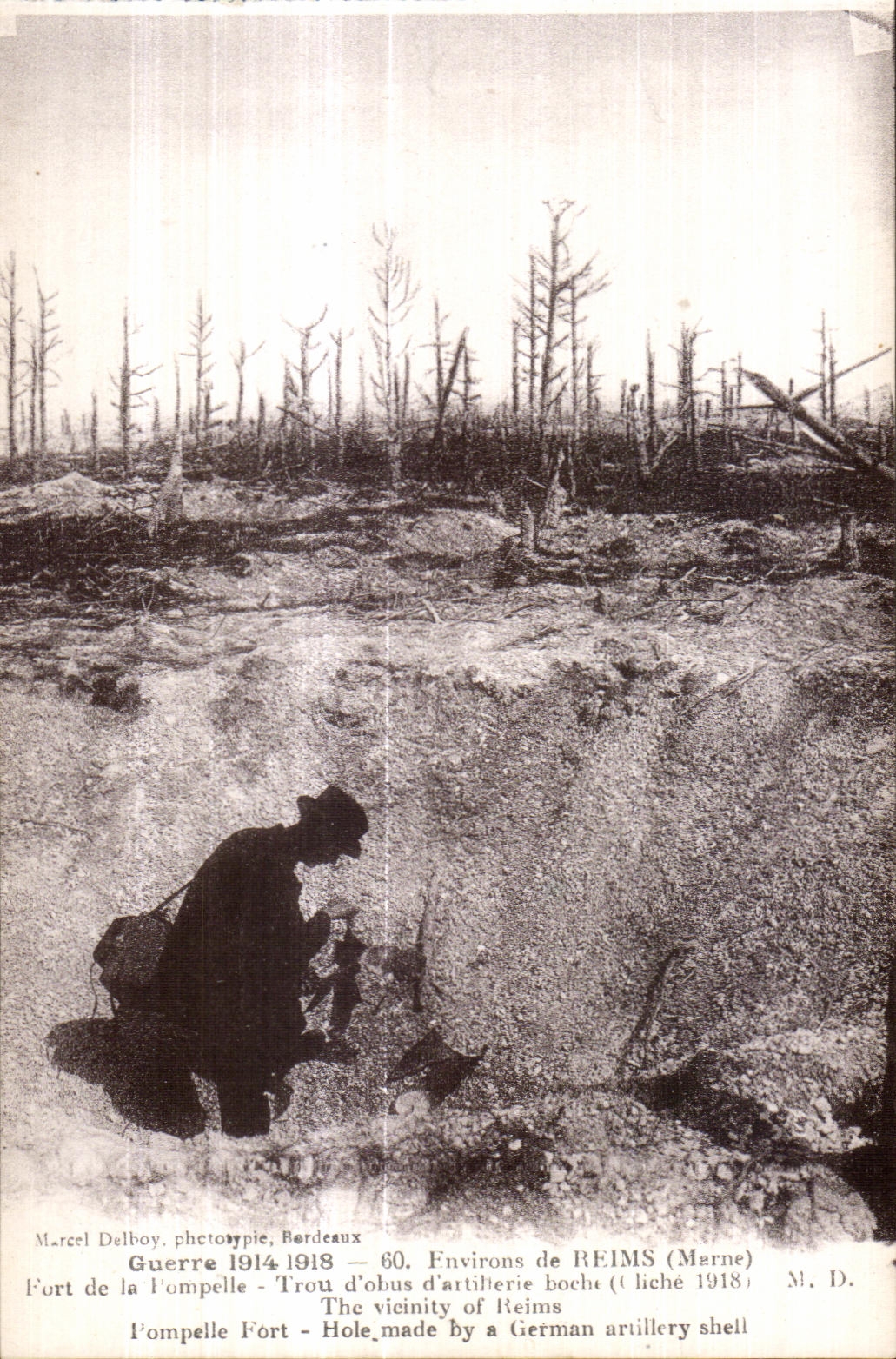 CPA Reims Surroundings of Reims Fort of Lompelle Hole shell Militaria artillery